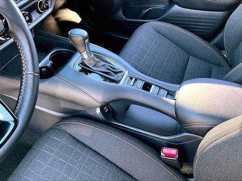 Used 2025 Honda HR-V Sport image 15