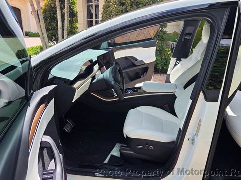 Used 2023 Tesla Model X AWD/4WD image 2