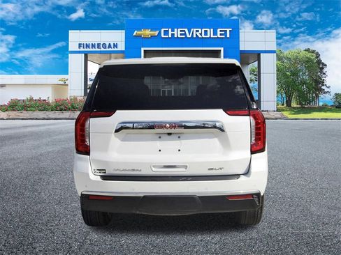 Used 2024 GMC Yukon SLT w/ SLT Premium Package image 6