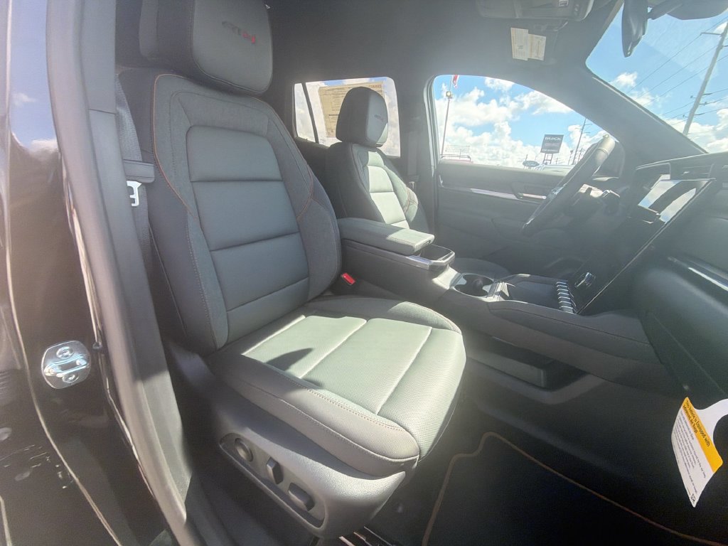 New 2027 GMC Terrain AT4 w/ Convenience Package III AWD/4WD image 11