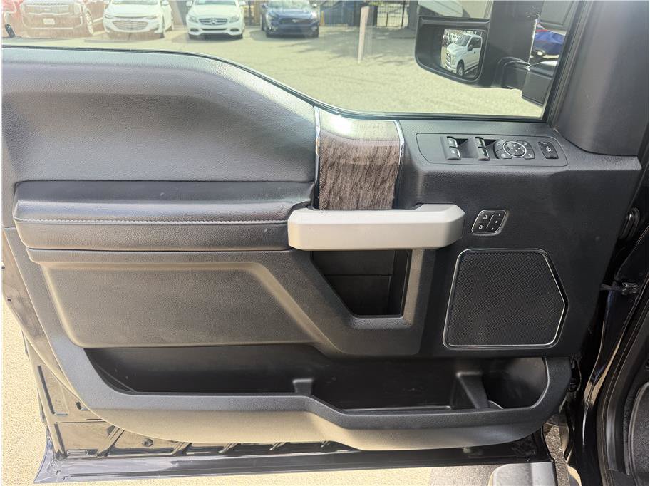 Used 2019 Ford F250 Lariat w/ Lariat Value Package AWD/4WD image 9