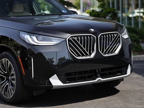 New 2026 BMW X3 xDrive30i w/ Premium Package AWD/4WD image 2