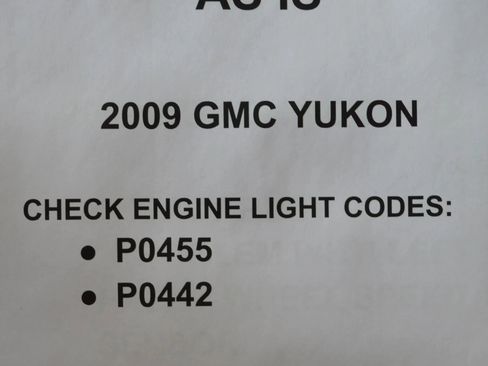 Used 2009 GMC Yukon SLT image 2