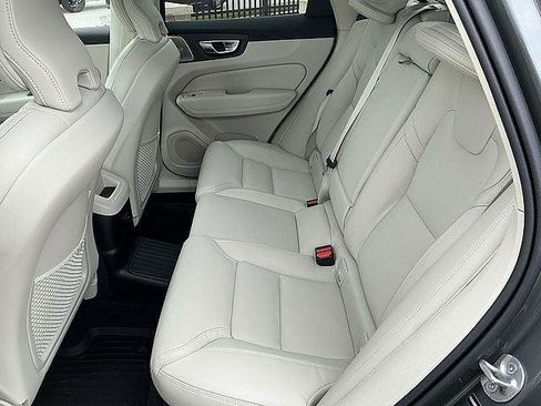 New 2026 Volvo XC60 T8 Ultra w/ Climate Package AWD/4WD image 13