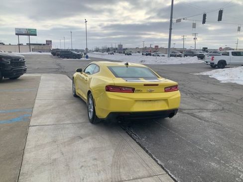 Used 2018 Chevrolet Camaro LT image 9
