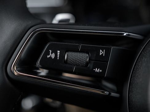 New 2025 Porsche Macan image 42