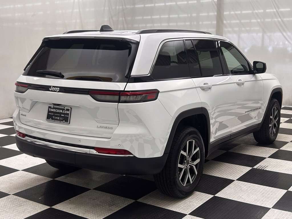 New 2027 Jeep Grand Cherokee Laredo X AWD/4WD image 7