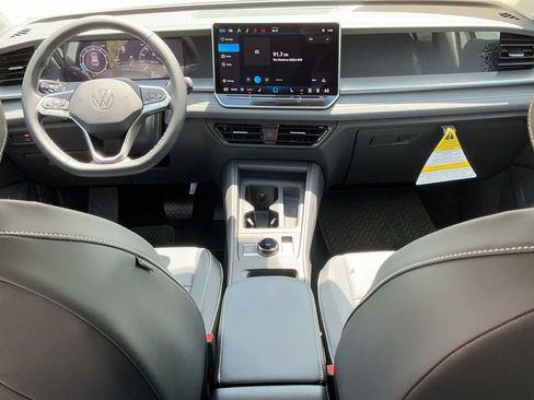 New 2026 Volkswagen Tiguan SE AWD/4WD image 18