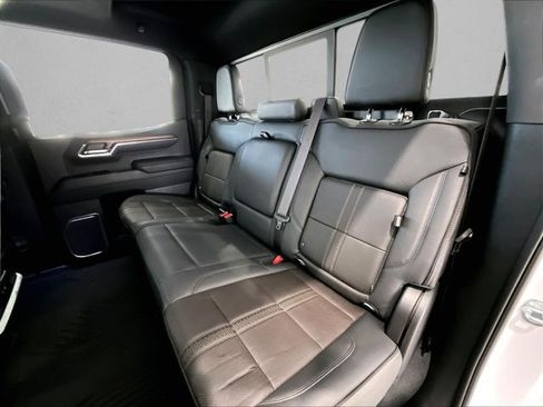 Used 2023 Chevrolet Silverado 1500 High Country w/ High Country Premium Package AWD/4WD image 28