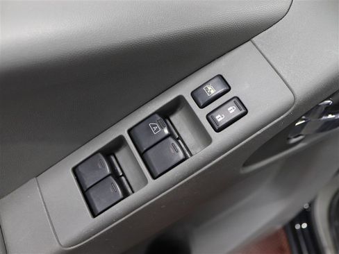 Used 2017 Nissan Frontier SV w/ SV Value Truck Package image 33