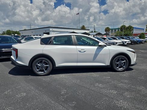New 2026 Kia K4 FWD image 7