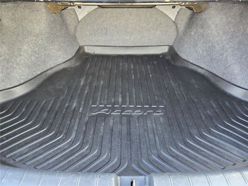 Used 2015 Honda Accord EX-L image 31