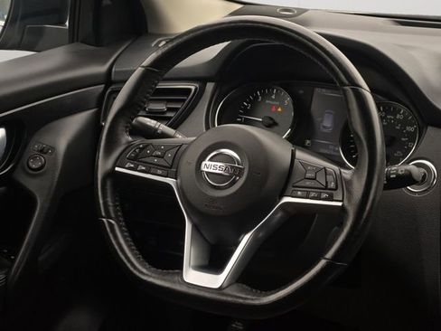 Used 2018 Nissan Rogue Sport SV w/ SV Technology Package image 17
