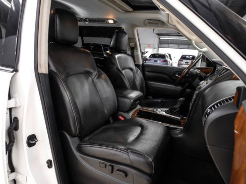 Used 2018 INFINITI QX80 2WD w/ Driver Assistance Package image 32
