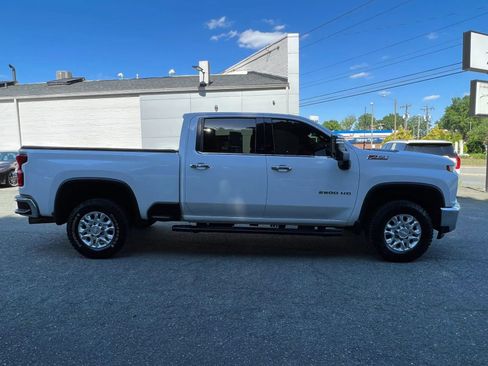 Used 2020 Chevrolet Silverado 2500 LTZ w/ LTZ Convenience Package AWD/4WD image 3