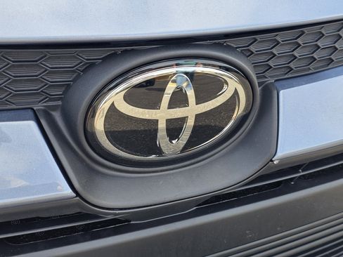 Used 2025 Toyota Corolla LE image 3