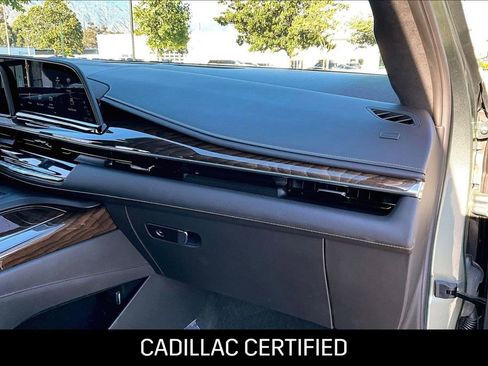Used 2024 Cadillac Escalade Sport Platinum w/ Heavy-Duty Trailer Package AWD/4WD image 17
