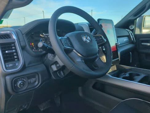 New 2026 RAM 2500 Laramie AWD/4WD image 10