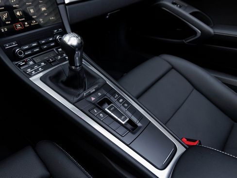 Used 2025 Porsche 718 Boxster image 26