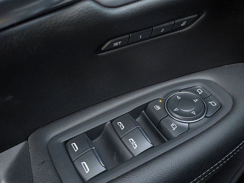 Used 2021 Cadillac XT5 Premium Luxury w/ LPO, Floor Liner Package FWD image 18