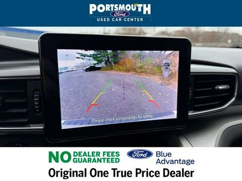 Certified 2022 Ford Explorer XLT w/ Equipment Group 202A image 10
