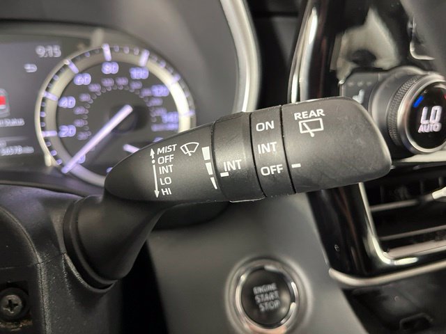 Used 2022 Toyota Highlander XLE AWD/4WD image 21