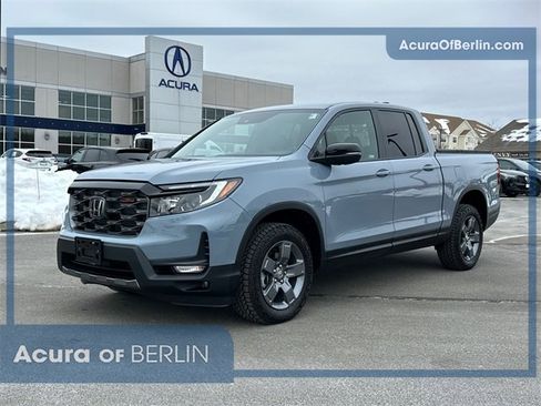 Used 2025 Honda Ridgeline TrailSport image 1