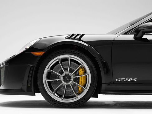Used 2018 Porsche 911 GT2 RS image 10