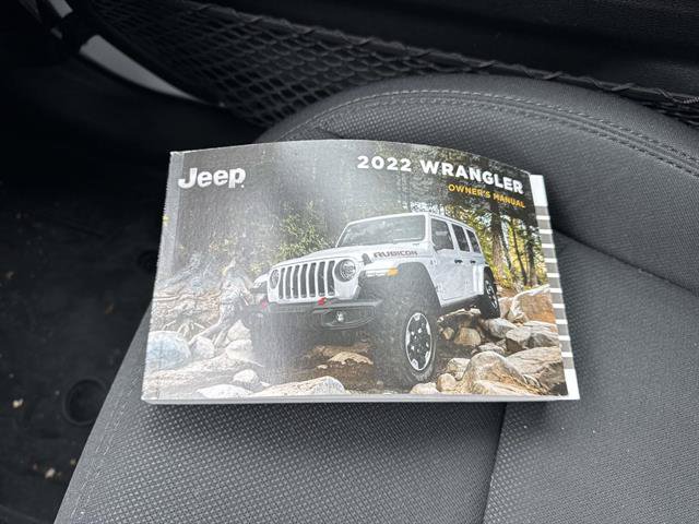 Used 2022 Jeep Wrangler Unlimited Sahara AWD/4WD image 19