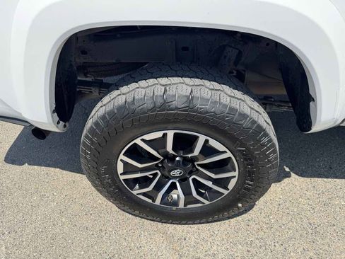 Used 2021 Toyota Tacoma TRD Sport w/ Technology Package image 42