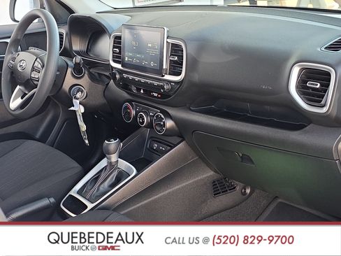 Used 2026 Hyundai Venue SE FWD image 28