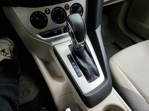 Used 2013 Ford Focus SE image 17