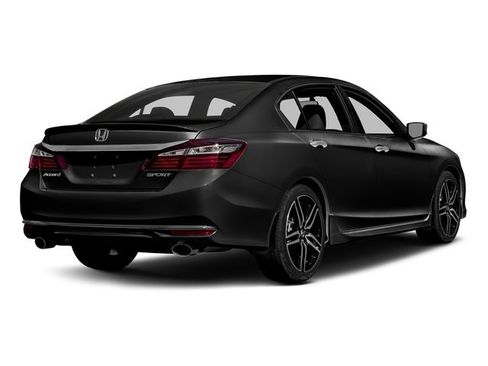 Used 2017 Honda Accord Sport image 2