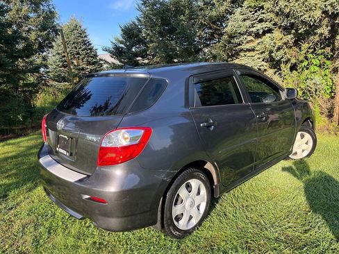 Used 2009 Toyota Matrix w/ PWR Pkg FWD image 8