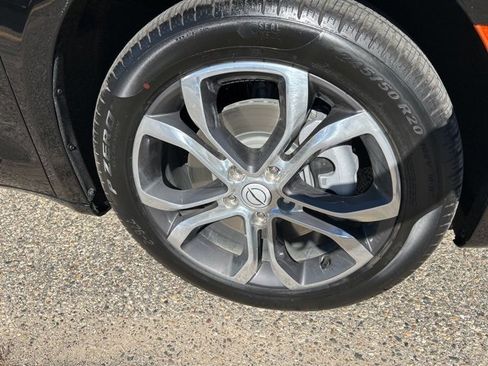 Used 2026 Chrysler Pacifica Pinnacle image 10