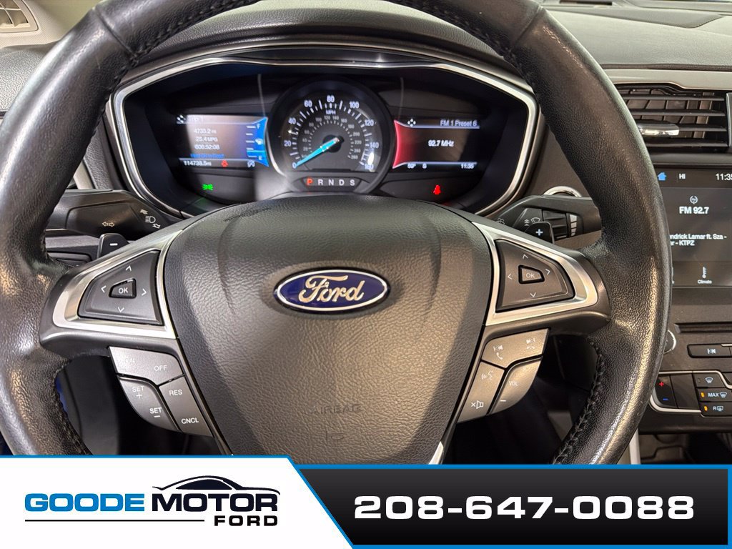 Used 2017 Ford Fusion SE w/ Equipment Group 201A FWD image 14