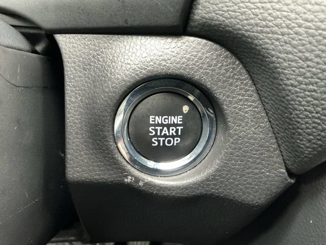 Used 2025 Toyota RAV4 XLE AWD/4WD image 26