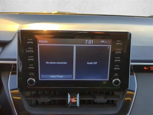 Used 2020 Toyota Corolla LE image 19