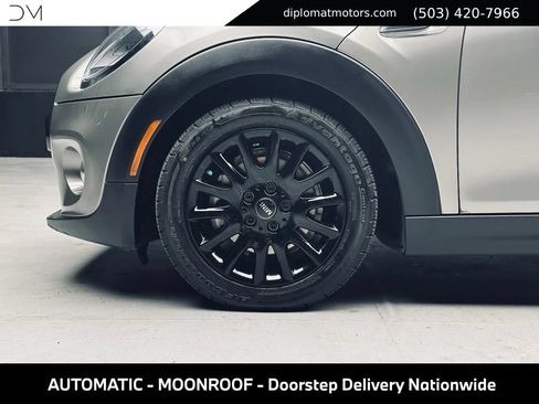 Used 2019 MINI Cooper 4-Door Hardtop w/ Signature Upholstery Package FWD image 41