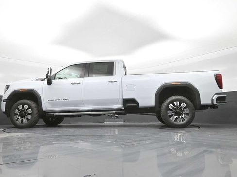 New 2026 GMC Sierra 3500 Denali w/ Technology Package AWD/4WD image 40