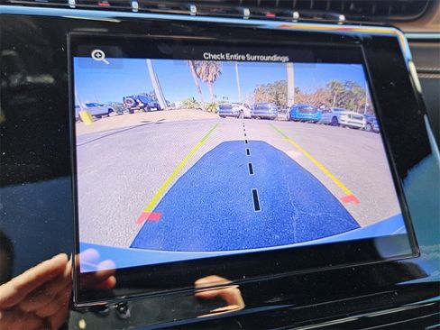 Certified 2025 Jeep Grand Cherokee Laredo X w/ Luxury Tech Group I image 19