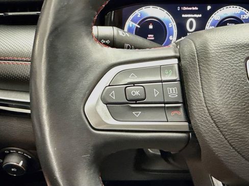 Used 2022 Jeep Compass Trailhawk w/ Trailhawk Elite Group AWD/4WD image 11