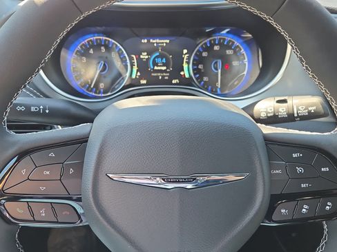 New 2026 Chrysler Pacifica Limited w/ S Appearance Package image 20