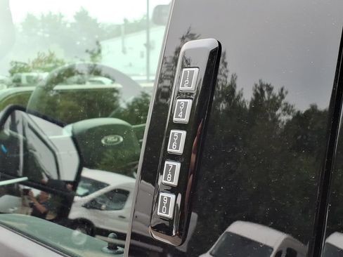 New 2026 Ford F250 Lariat w/ Black Appearance Package AWD/4WD image 18