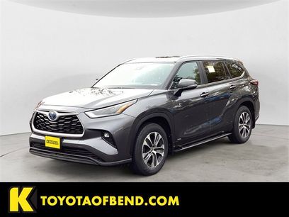 Used 2024 Toyota Highlander XLE