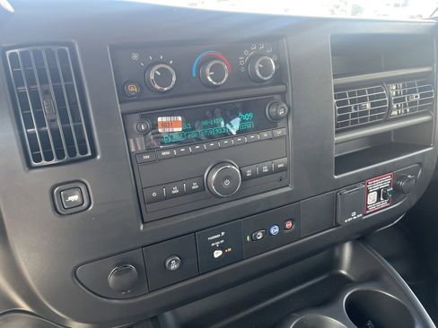 New 2025 Chevrolet Express 3500 Work Van w/ Driver Convenience Package image 19