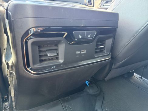 Used 2025 GMC Sierra 1500 AT4 w/ Technology Package AWD/4WD image 20