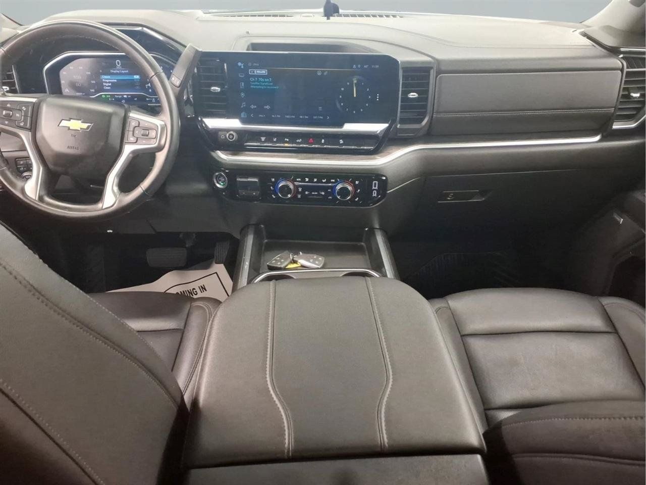Used 2024 Chevrolet Silverado 2500 LTZ w/ LTZ Convenience Package AWD/4WD image 16