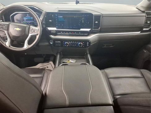 Used 2024 Chevrolet Silverado 2500 LTZ w/ LTZ Convenience Package AWD/4WD image 16