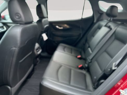 Used 2024 GMC Terrain SLT w/ LPO, Floor Liner Package AWD/4WD image 26